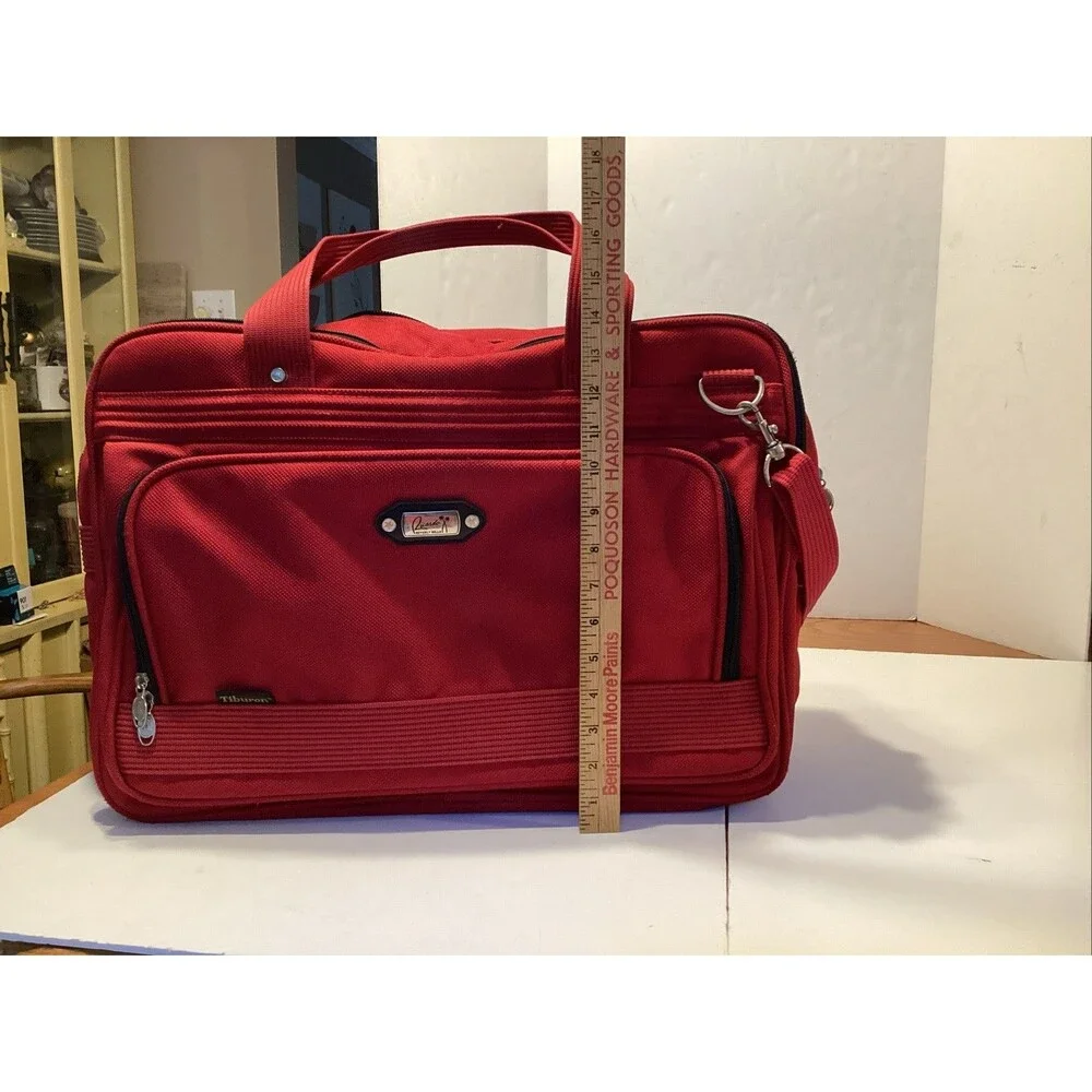 ricardo beverly hills luggage tiburon carry on w/feet red 20”x14”x8” style 6320